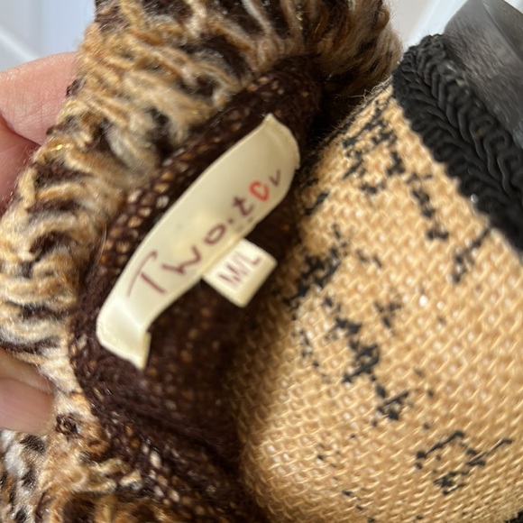 Two TCV sweater jacket. - Picture 8 of 8